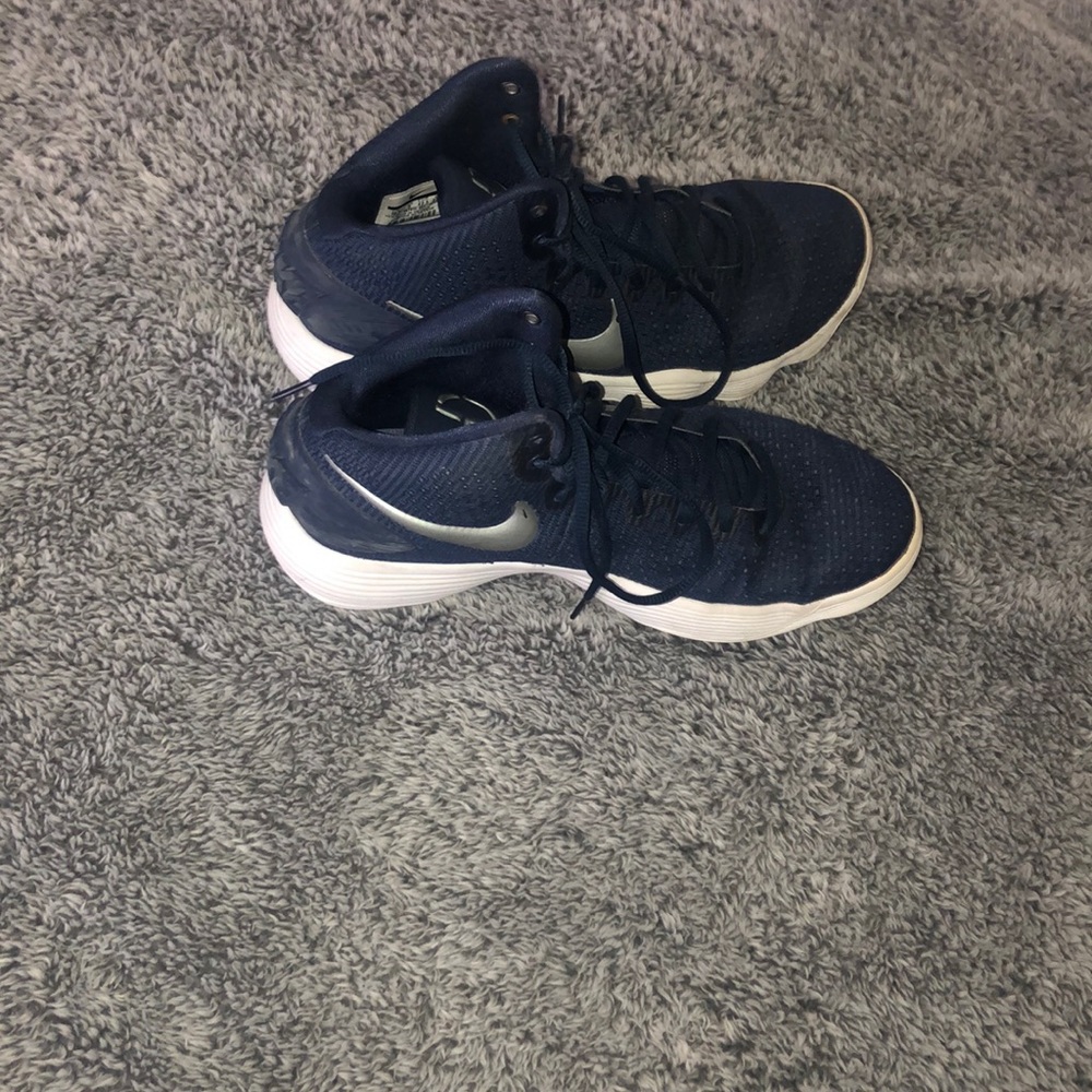 nike basketball shoes